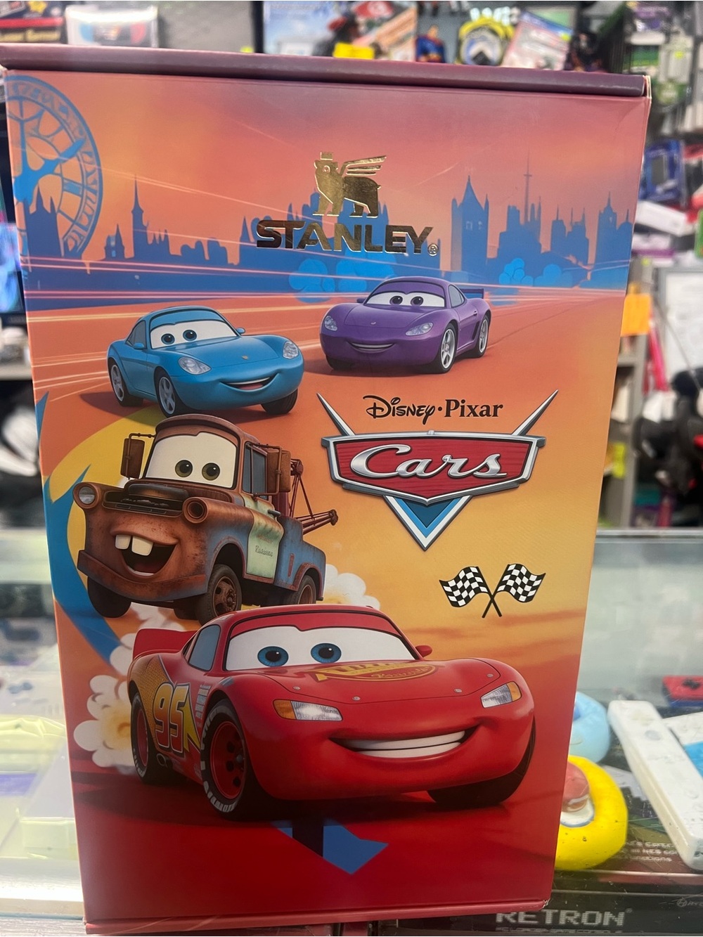 Stanley White Kids Travel Mug with Cars Characters - Picture 4 of 11